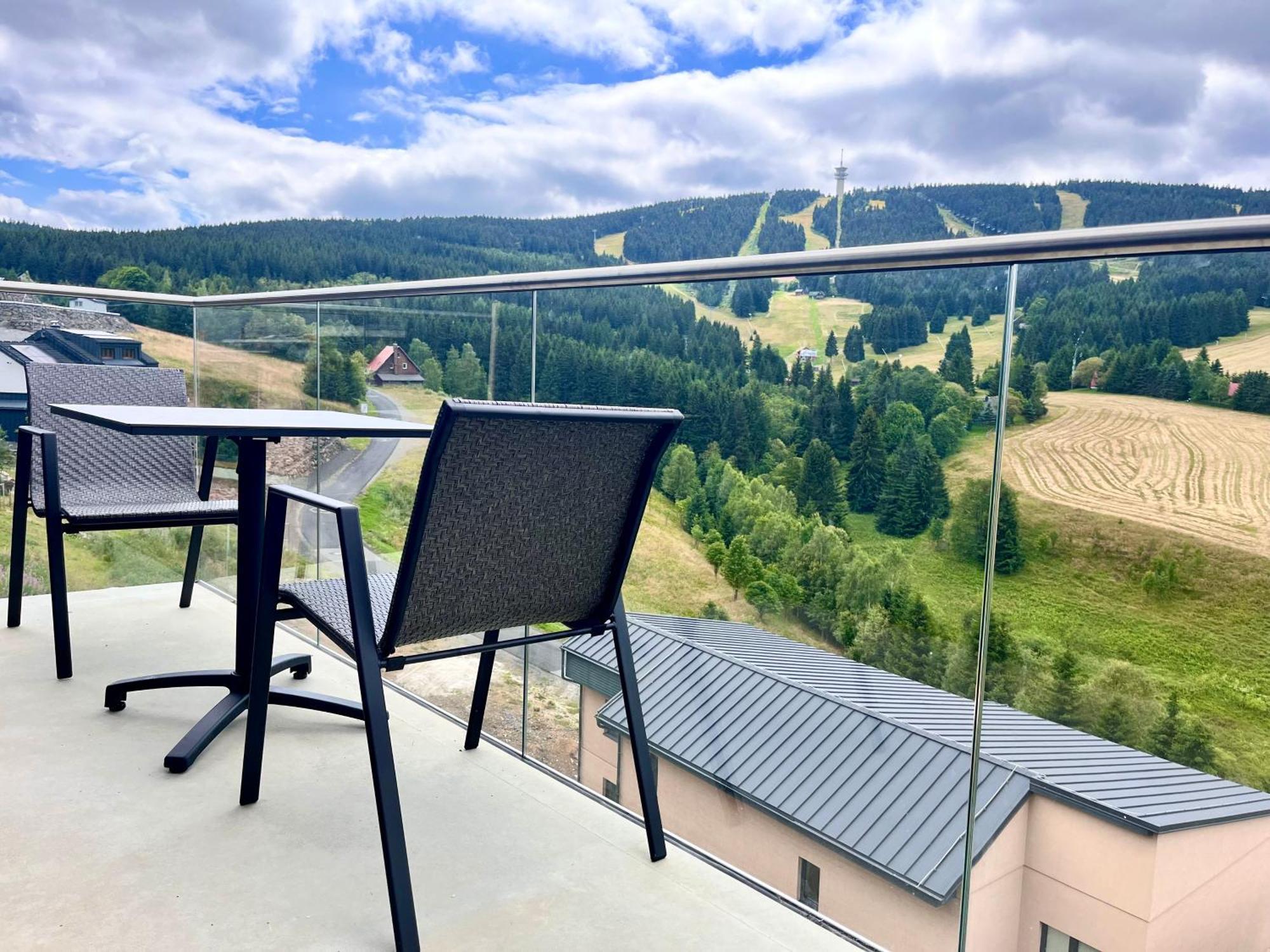Apartmany Vista Klinovec Loučná pod Klínovcem Buitenkant foto