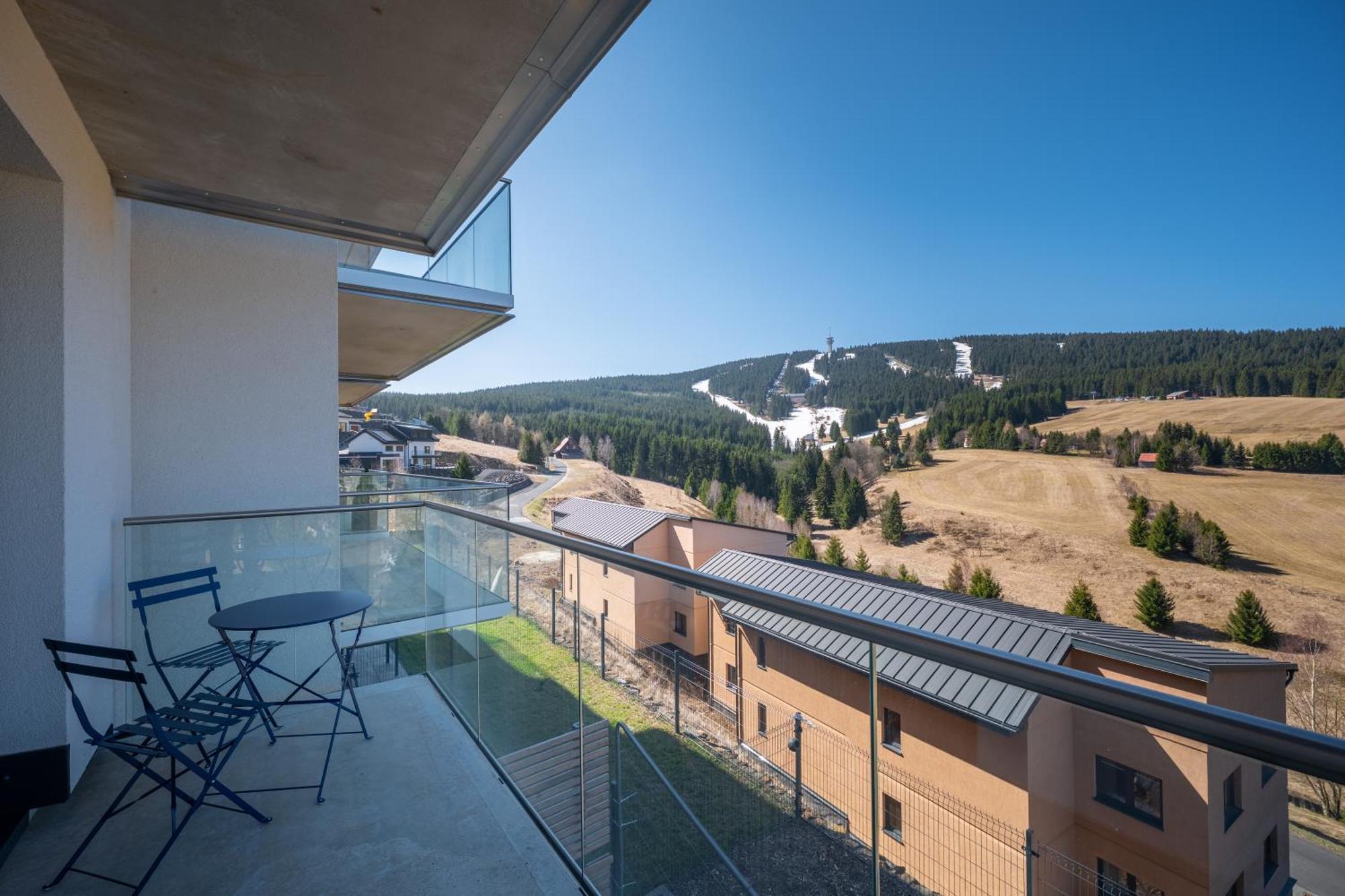 Apartmany Vista Klinovec Loučná pod Klínovcem Buitenkant foto