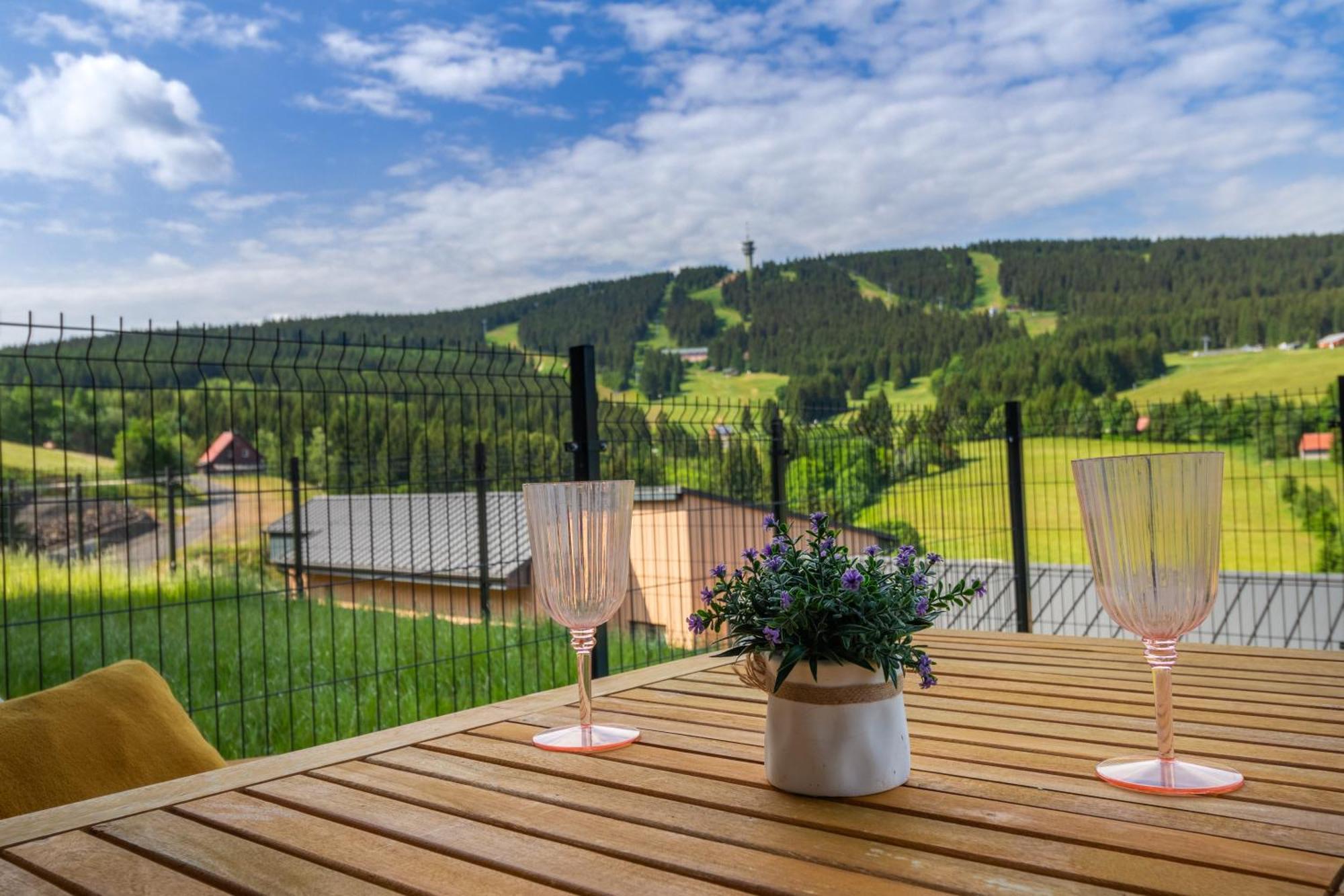Apartmany Vista Klinovec Loučná pod Klínovcem Buitenkant foto
